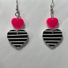 Load image into Gallery viewer, Checkered &amp; Striped Hearts
